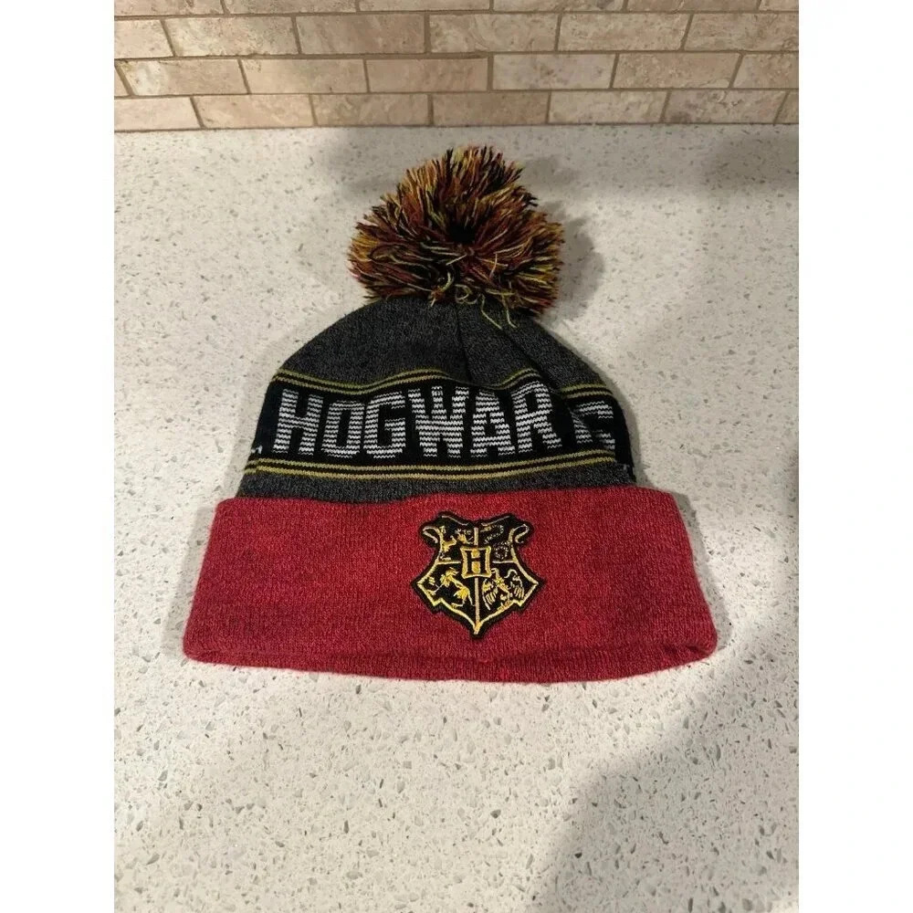 Harry Potter Hogwarts Unisex Knit Hat One Size Fits Most b34